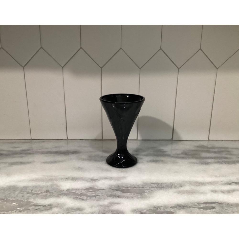 Arcoroc Black Amethyst Pilsner Martini Glass Embossed Leaf Pattern 6" France